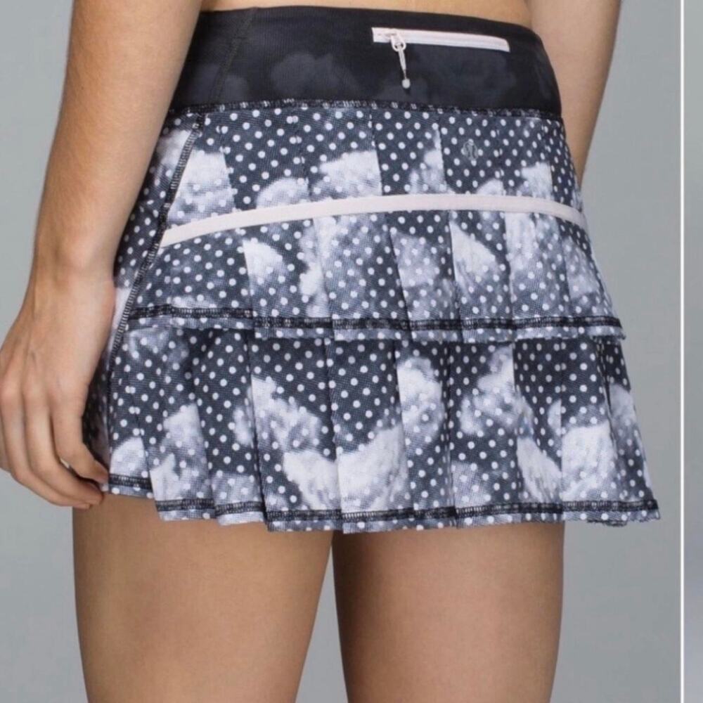 Lululemon ruffle tennis skirt size